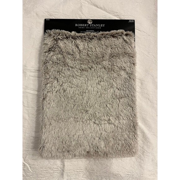 Robert Stanley faux fur table runner 13x72 Brand new with tag - Picture 1 of 3